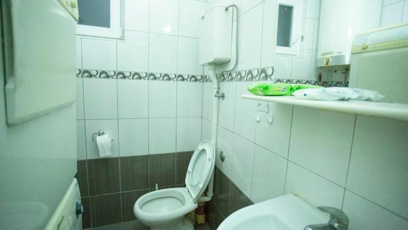 Private Cozy Room 1 With Shared Kitchen In Appartment, Downtown Белград Екстериор снимка